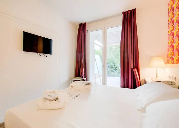 فندق Rimini Suite 4* ريميني