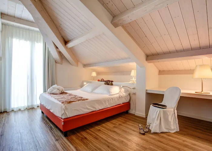 فندق فندق Rimini Suite 4*