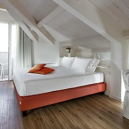 Rimini Suite Hotel 4*