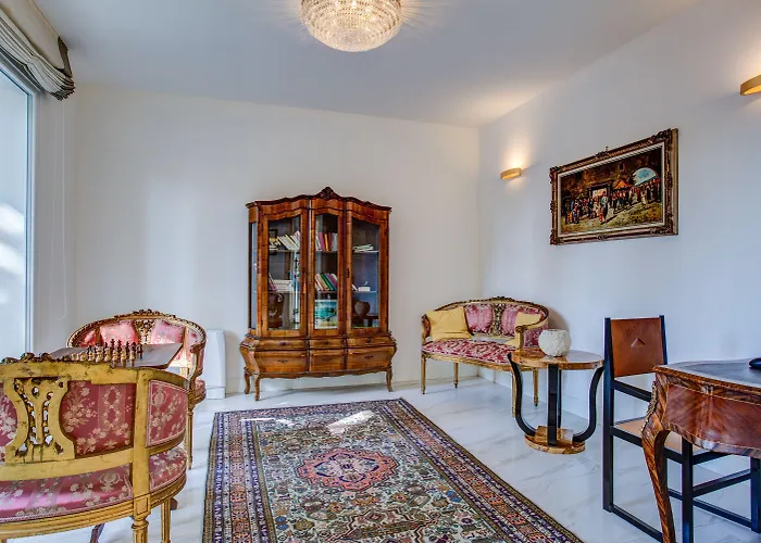 فندق Rimini Suite فندق 4*