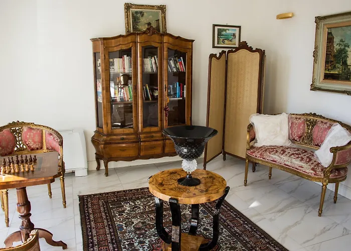 فندق Rimini Suite 4*