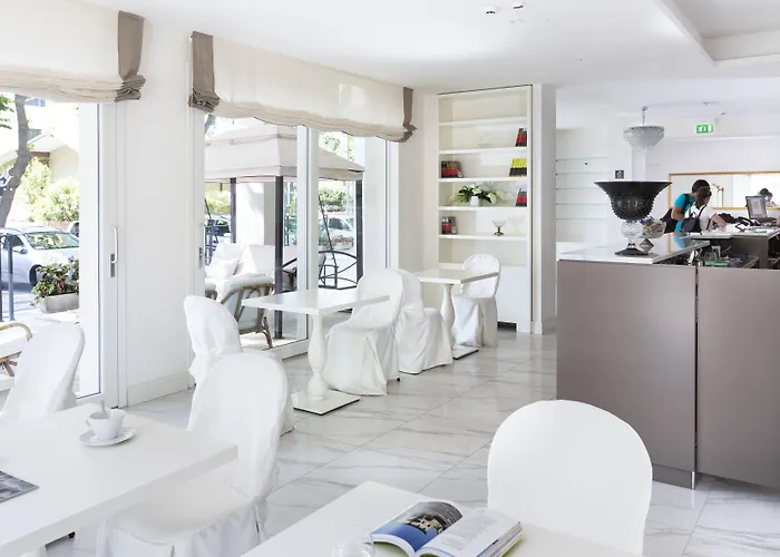 فندق Rimini Suite 4* ريميني