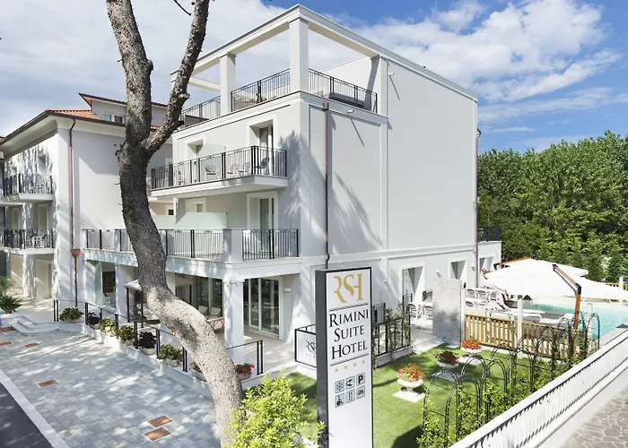 فندق Rimini Suite فندق