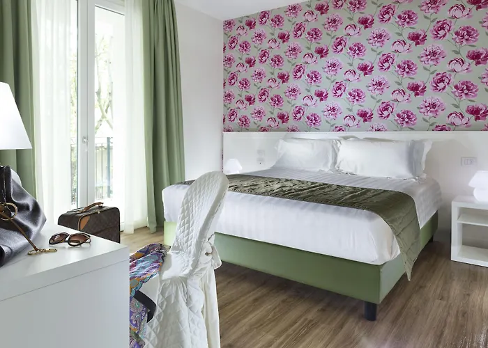 فندق Rimini Suite 4*