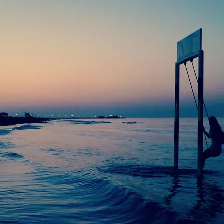 里米尼套房酒店