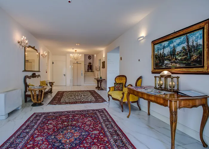 فندق Rimini Suite فندق ريميني